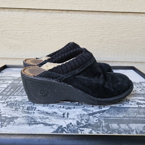 Ugg black suede Gael wedge mule clogs size 8 - Picture 1 of 10